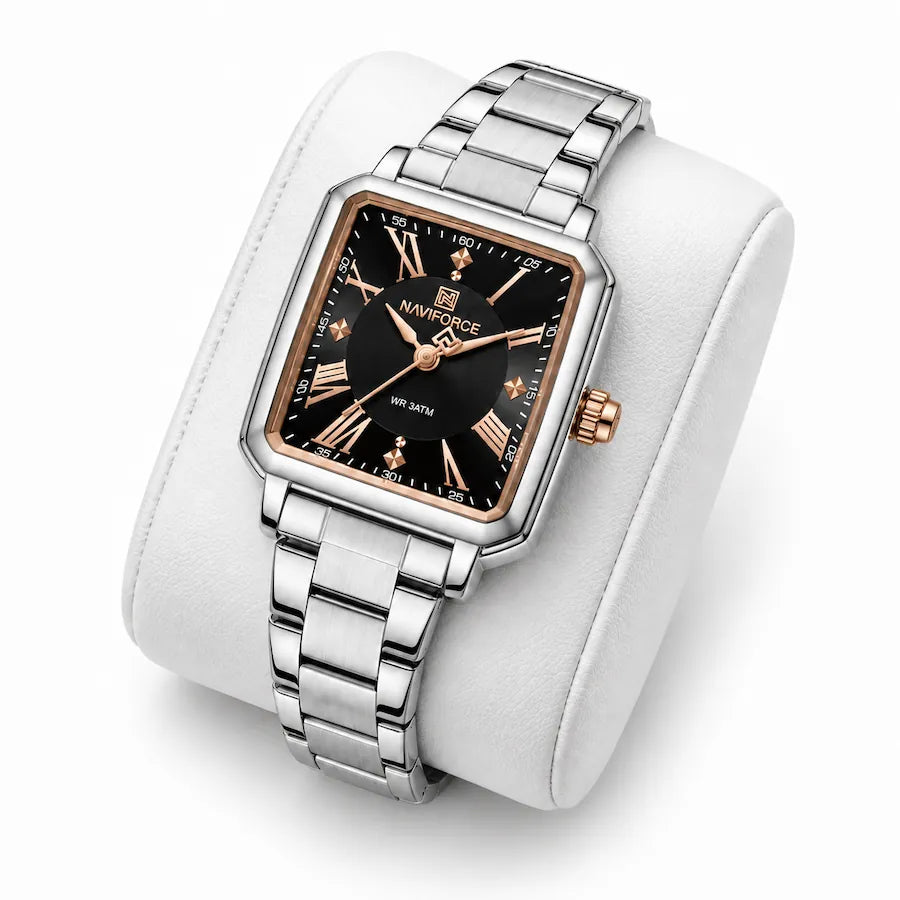 Montre femme argentée Minoran NF5065 présentée sur un coussin blanc