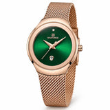 Montre femme Minoran NF5004 or rose à cadran vert émeraude et maille milanaise, vue de trois quarts