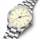 Gros plan sur le cadran jaune de la montre Minoran PD-1731 argentée
